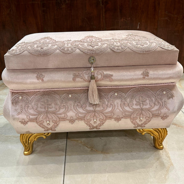 Luxurious Velvet Jewelry Boxes with Intricate Embellishments
