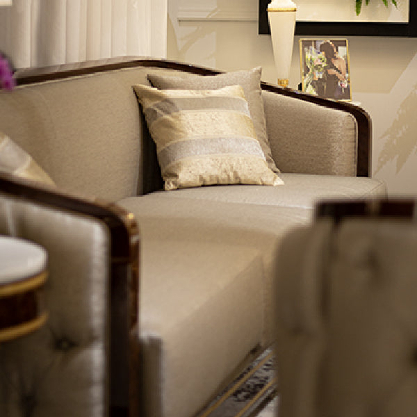 Sophisticated Sofa with Timeless Elegance