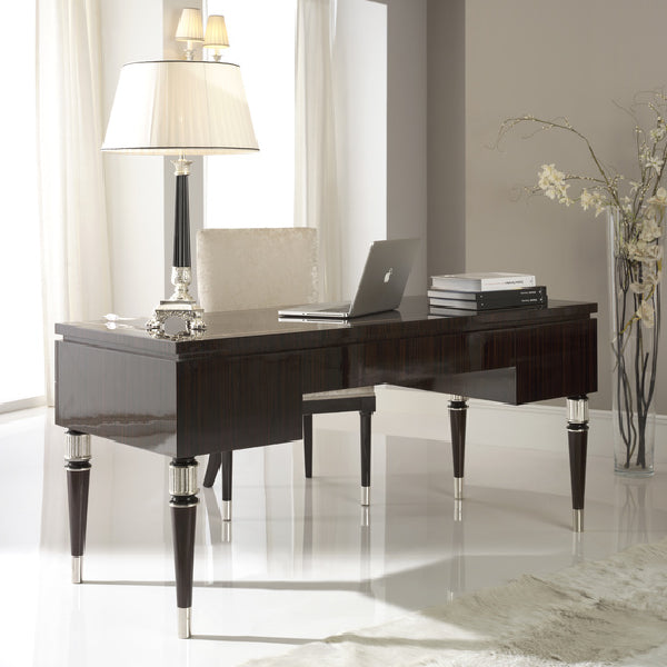 Elegant Contemporary Executive Desk with Chic Design