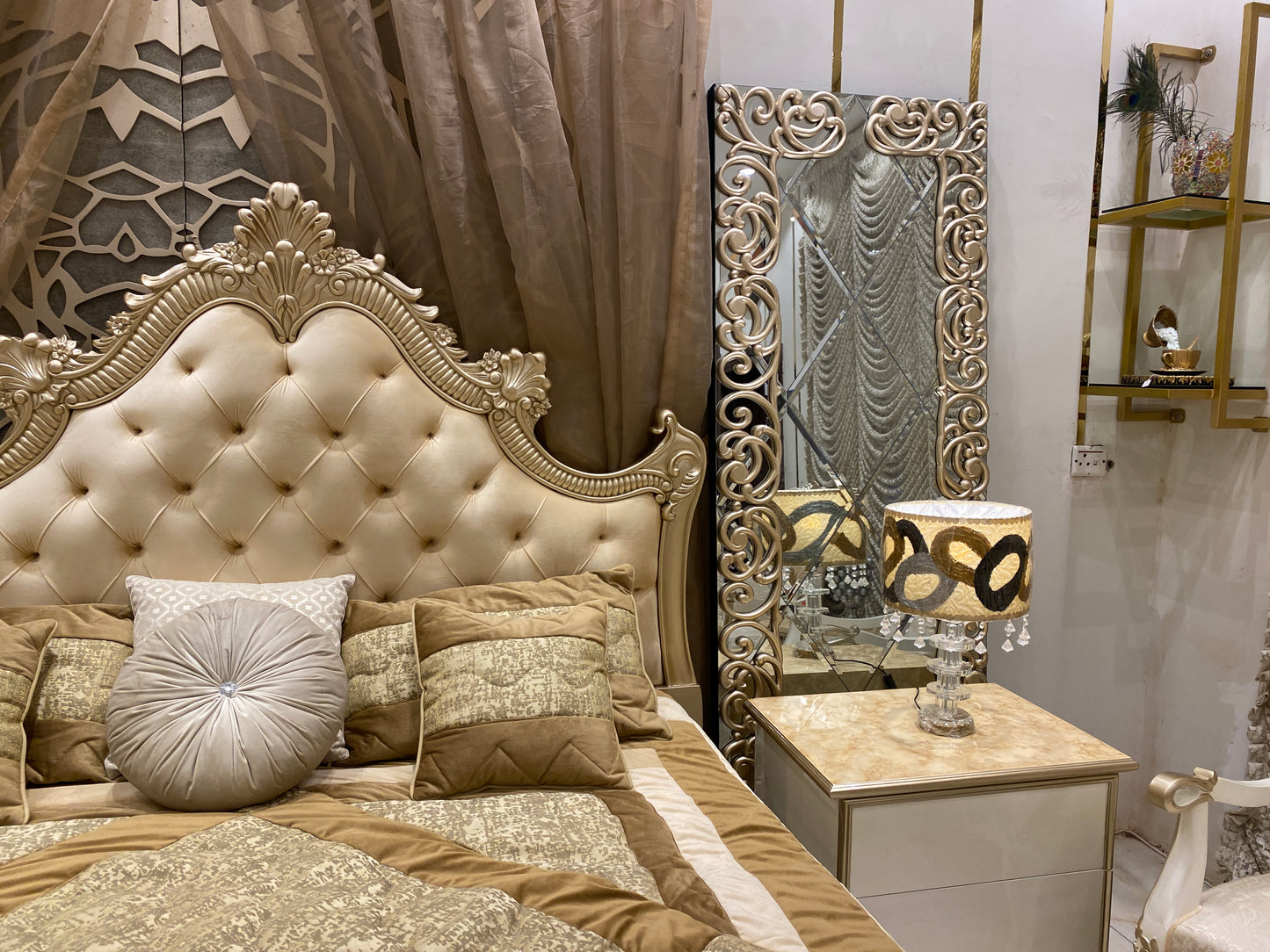 Sultanate Classic Gold