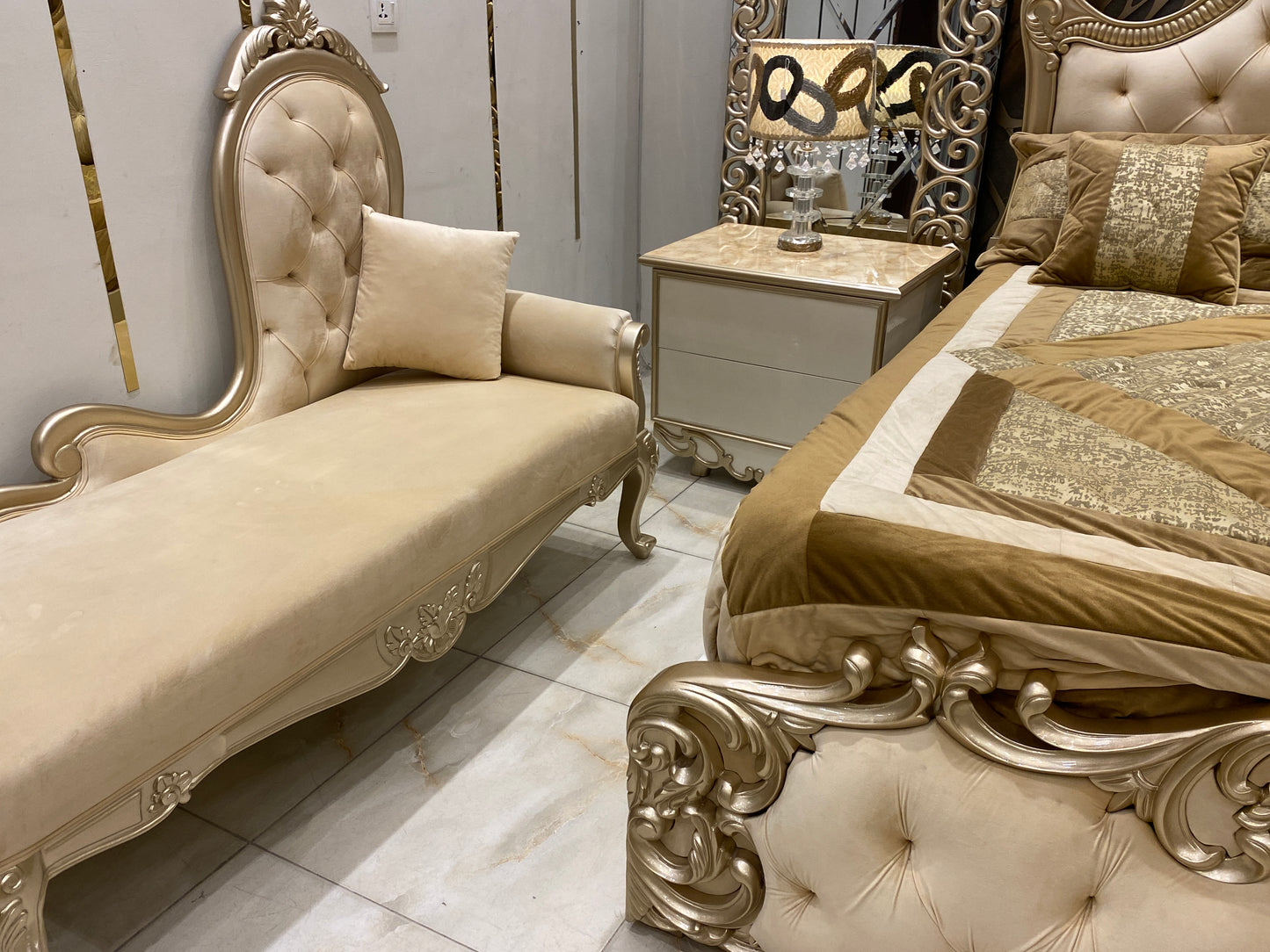 Sultanate Classic Gold