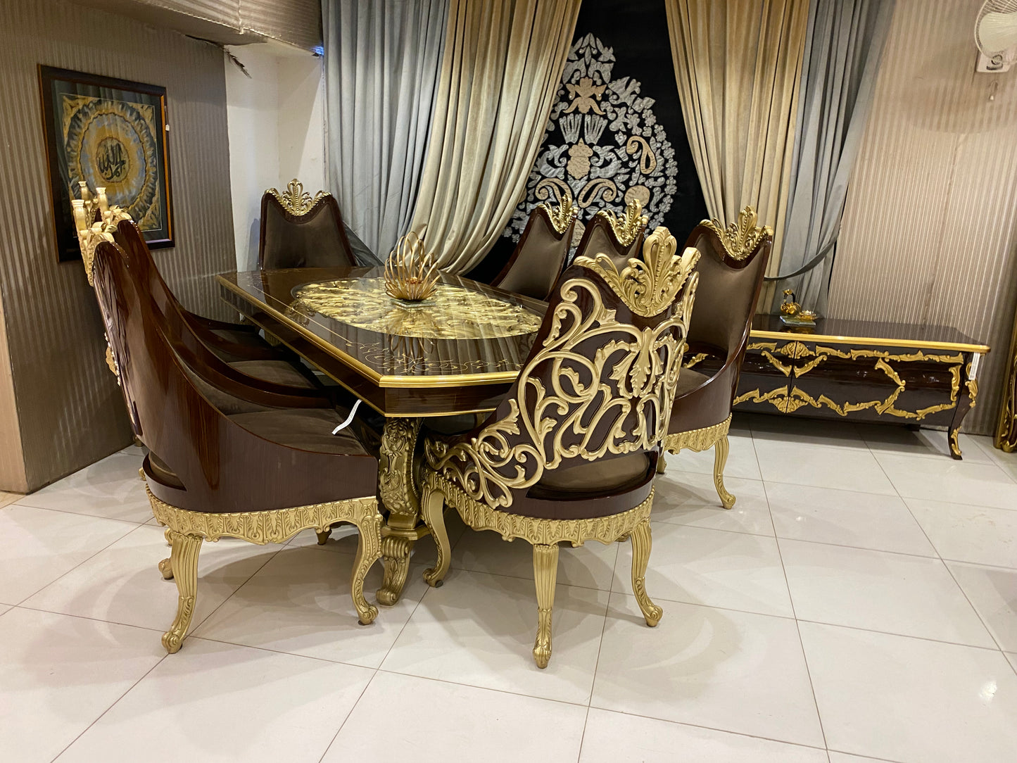 Sultan Classic Dining Table