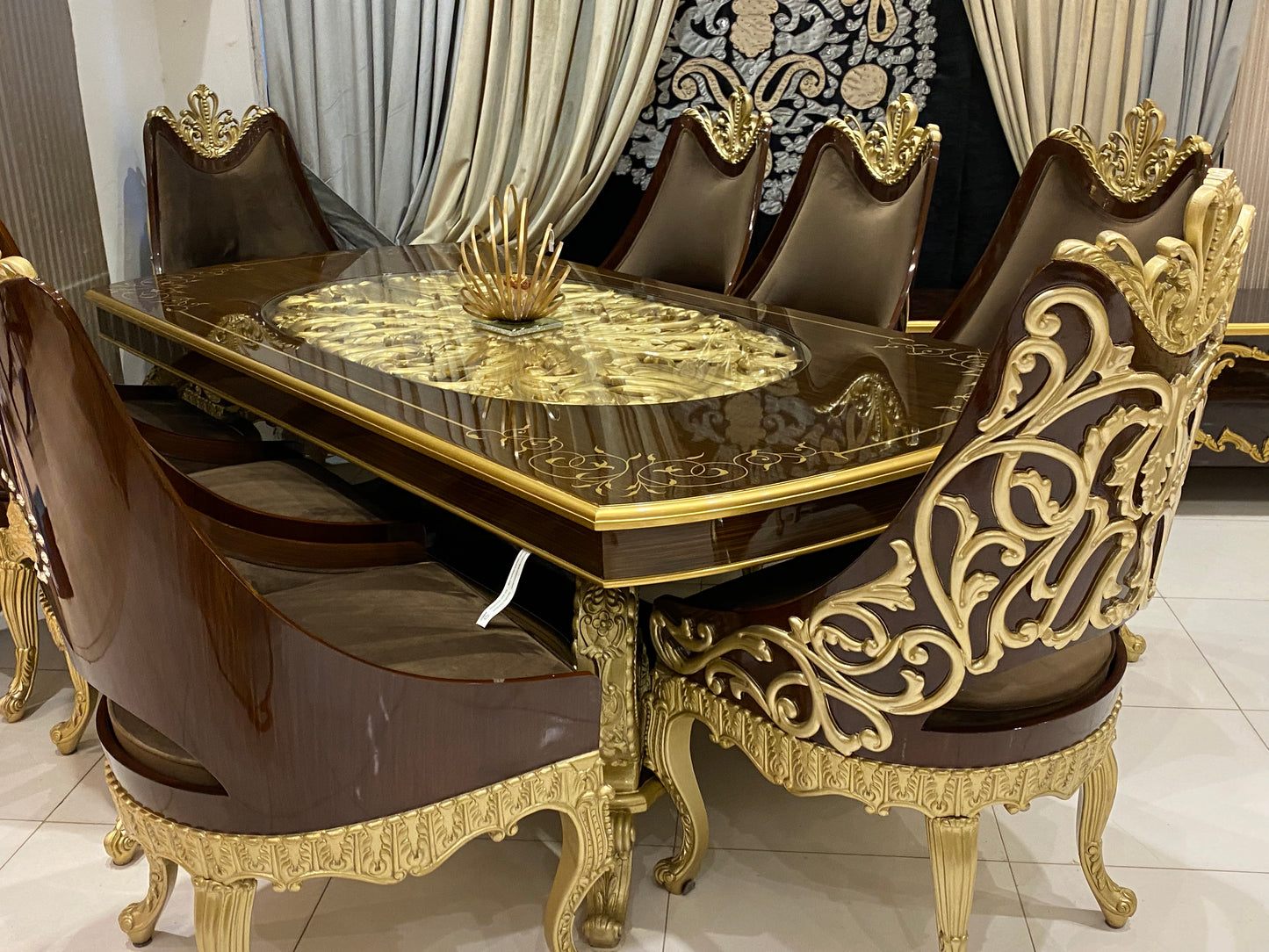 Sultan Classic Dining Table