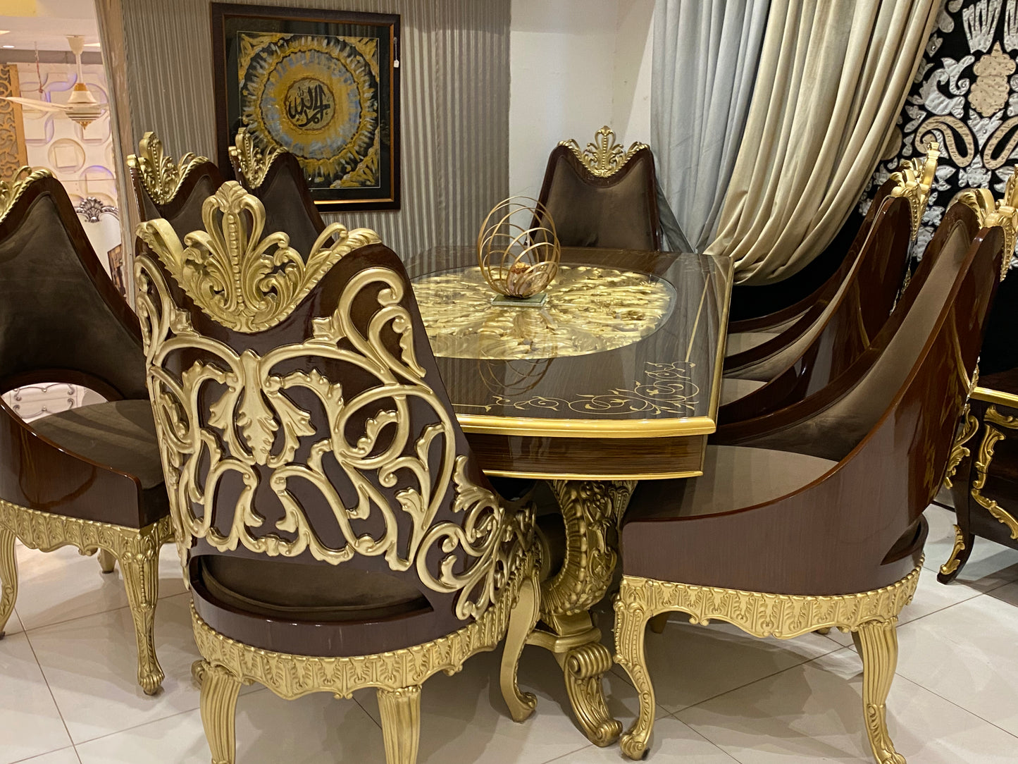 Sultan Classic Dining Table