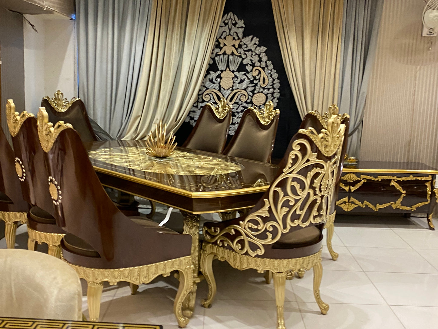 Sultan Classic Dining Table